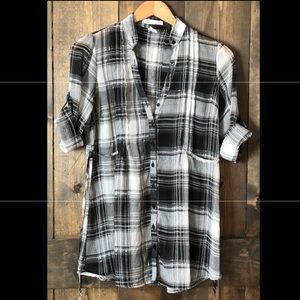 Charlotte Russe sheer shirt women’s size Medium